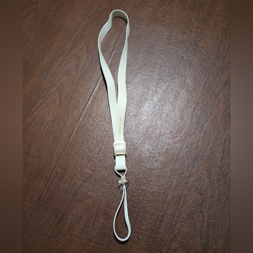 NWOT - Chic Cream Lanyard with Gold Details - Picture 1 of 5
